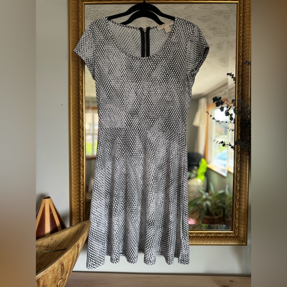 Michael Kors Black and White A-Line Midi Dress - Picture 1 of 7